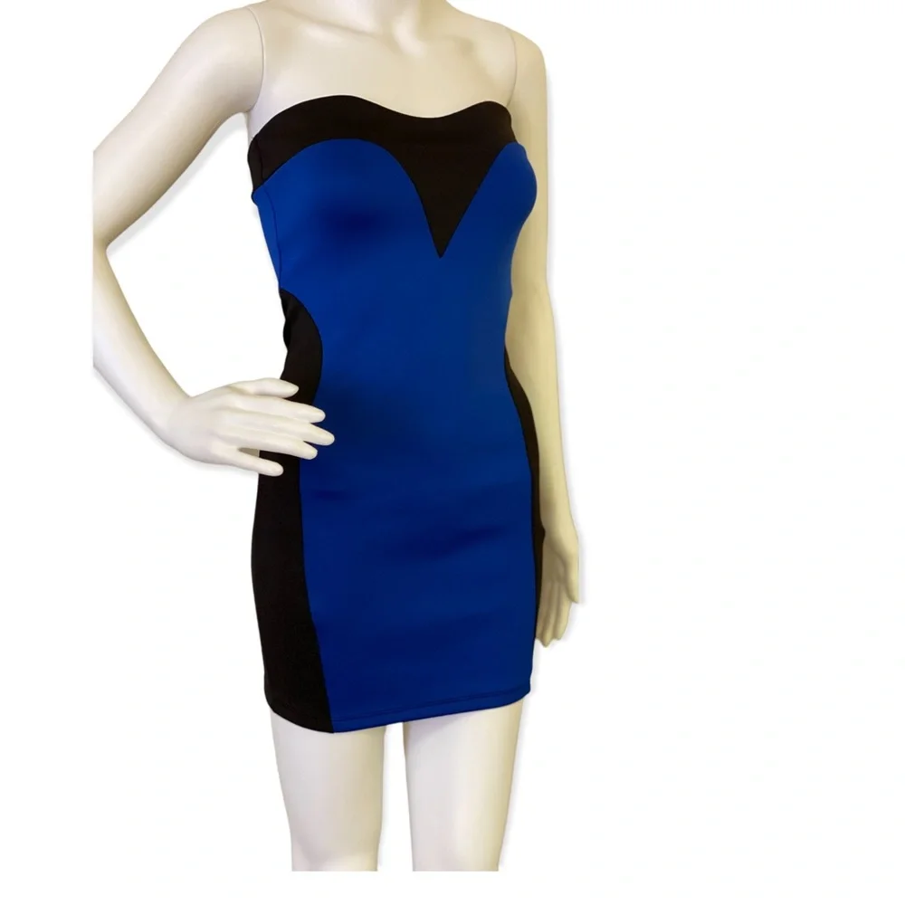 Women’s Black Blueberry Tube Dress - Picture 3 of 4